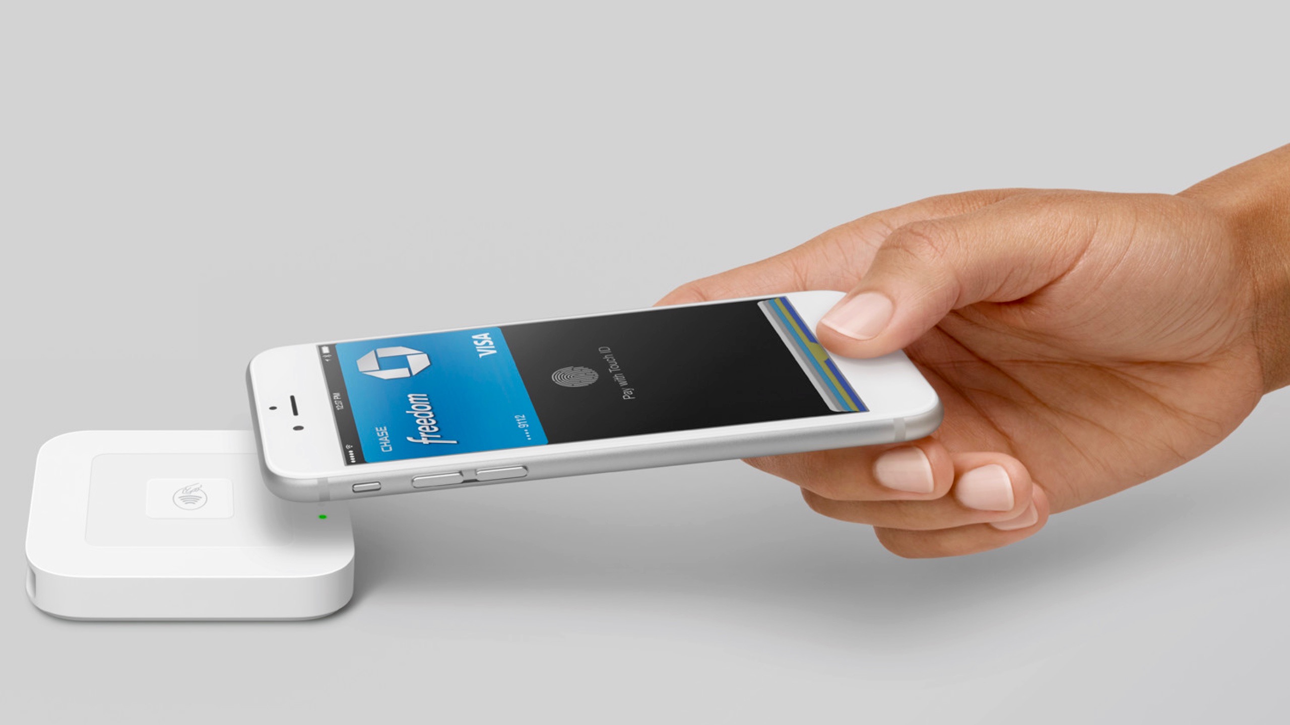 Square Presents its new NFC Reader That Allows Merchants to Accept Payments With Apple Pay