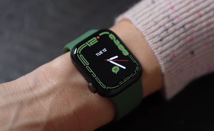 Support for satellite communications will also come to Apple Watch | Rumor